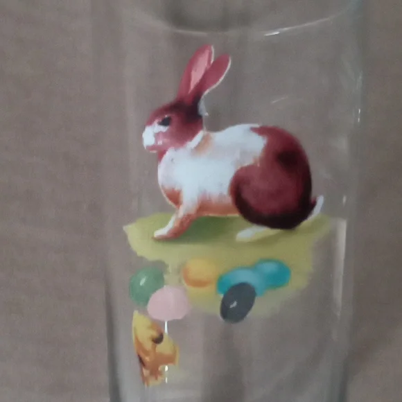 William-Sonoma Retro art work on a set of four Easter Glasses - Picture 3 of 13
